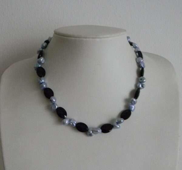 Kette Onyx, Keshiperlen, hellblau,