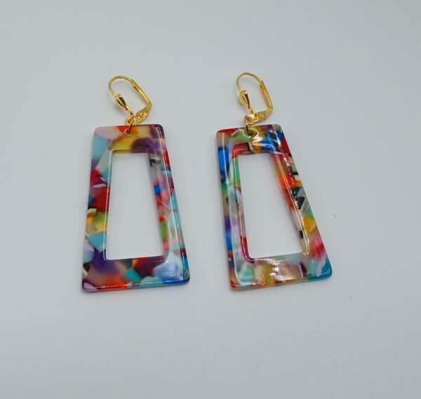 Ohschmuck aus Resin multicolor